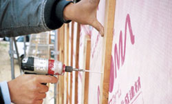 フェノールフォーム素材高断熱ボード住宅用外断熱建材「ネオマフォーム」外張り断熱工法施工風景