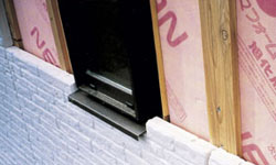 フェノールフォーム素材高断熱ボード住宅用外断熱建材「ネオマフォーム」外張り断熱工法壁窓部取り合い