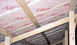 フェノールフォーム素材高断熱ボード住宅用外断熱建材「ネオマフォーム」充てん断熱工法屋根施工例